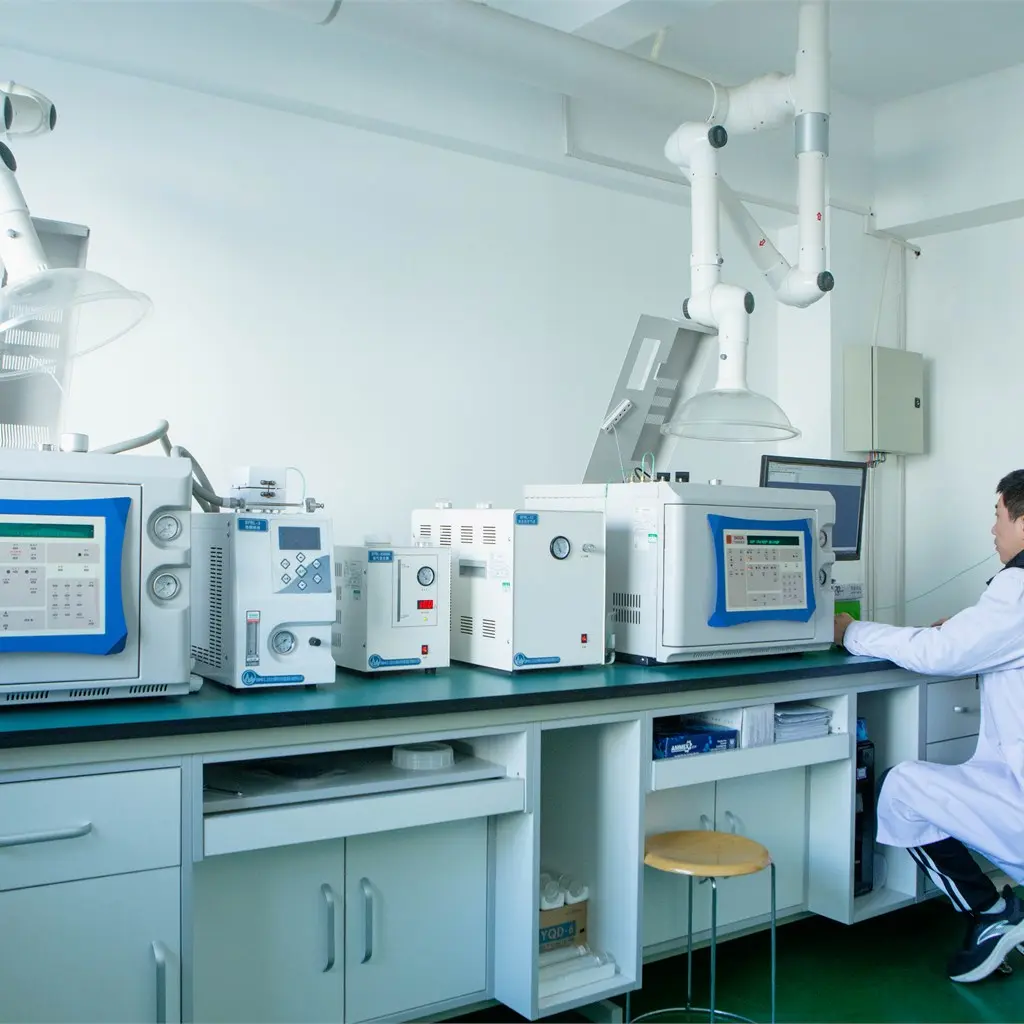 hero-03-qc-lab-chromatography-assay