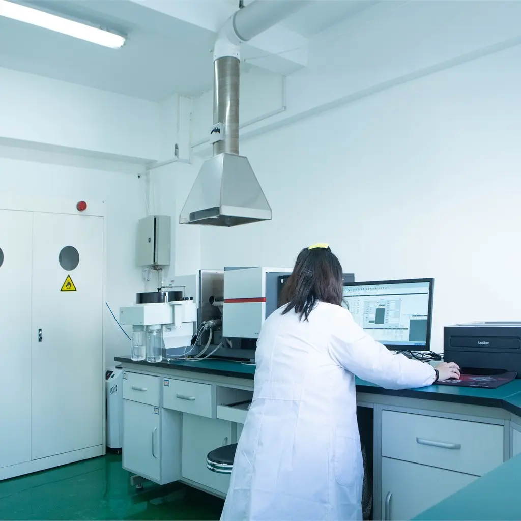 hero-05-qc-lab-hplc-workstation