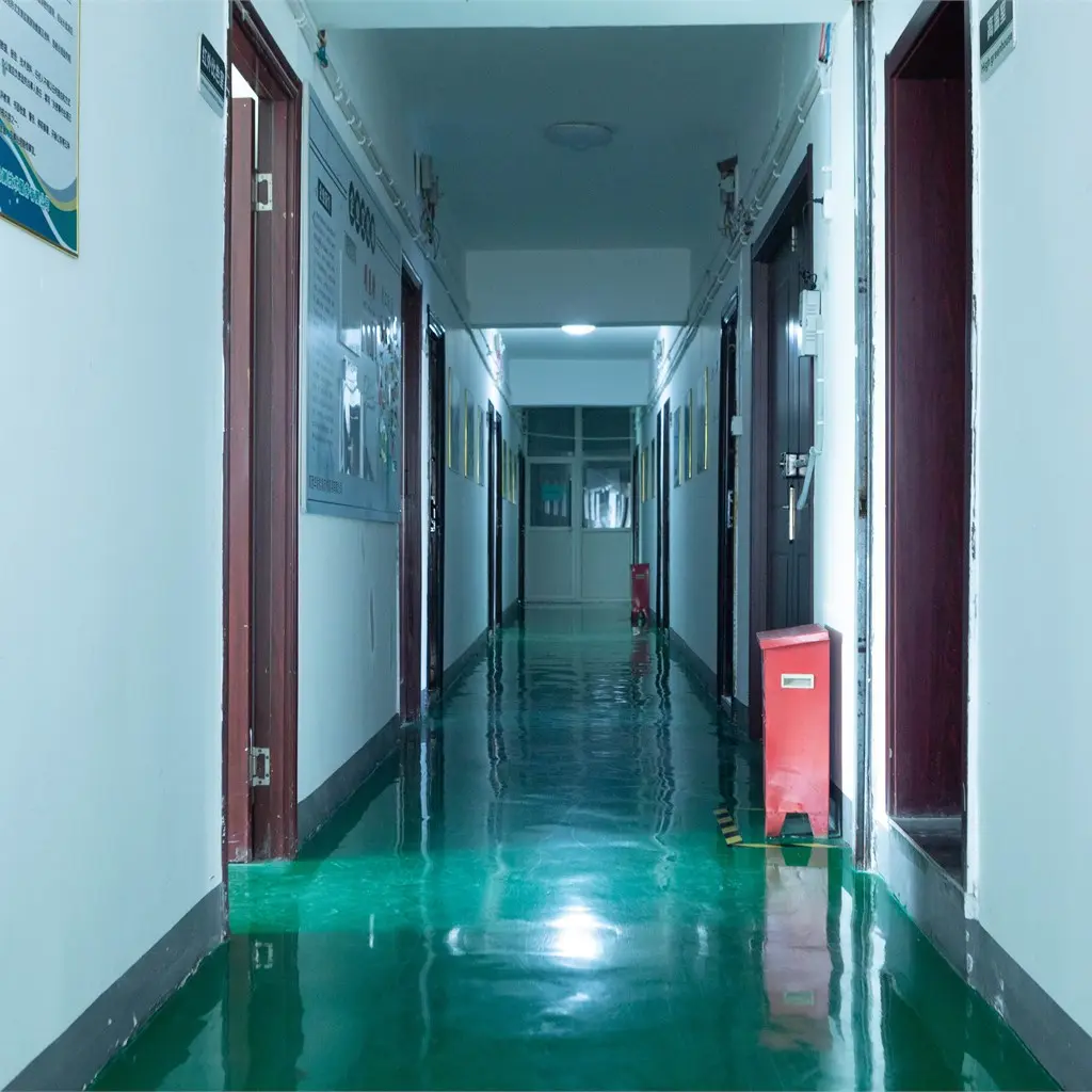 hero-06-quality-lab-corridor
